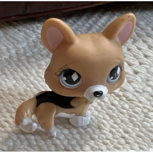 Littlest Pet Shop LPS Authentic Hasbro #031‎ Corgi Dog 2007