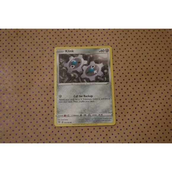 Klink 125/189 Pokemon Card (2020)