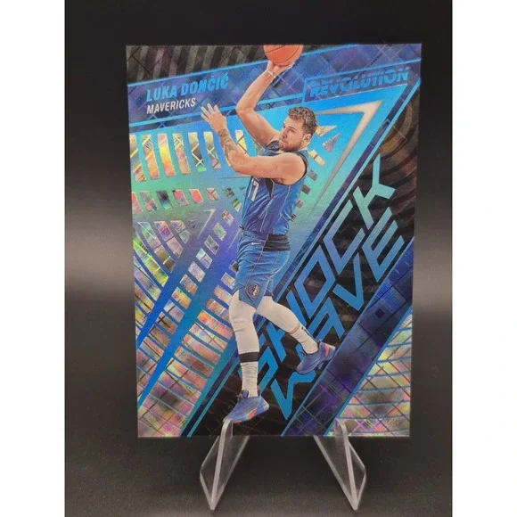 2022-23 Panini Revolution Luka Dončić #3  Shockwave Cosmic Blue /99 Mavs Lakers