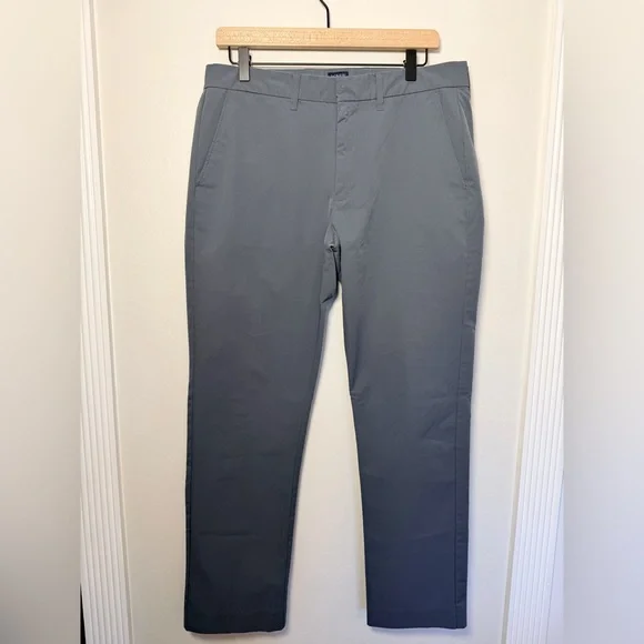 J. Crew Men’s Thompson Flex Tapered Dress Pants - Size 32x30