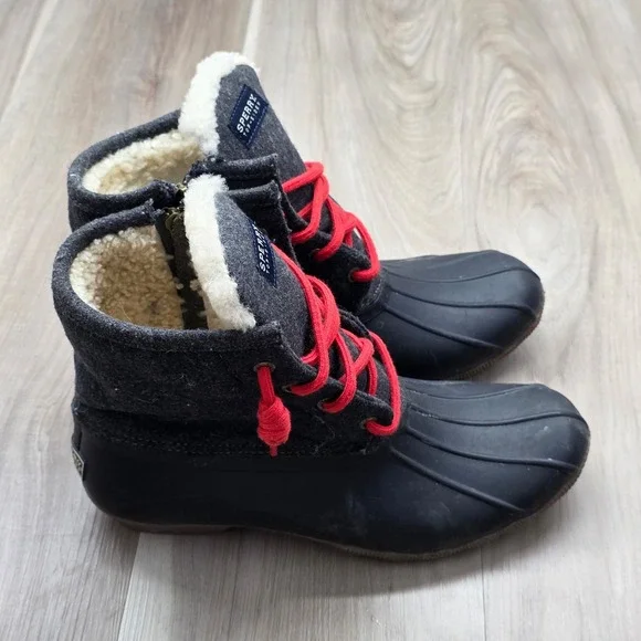 Sperry J.Crew Saltwater Duck Boots Wool Shearling Waterproof Grey Red 9 M Womens