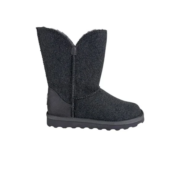 Bearpaw Women's Irina boots in charcoal gray‎ wool Size 7
