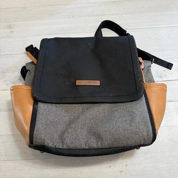Petunia Pickle Bottom Camel & Graphite Boxy Backpack diaper bag‎