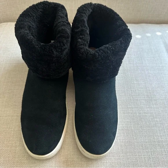 UGG Classic Mika Sneaker/ Mika Bootie size 10