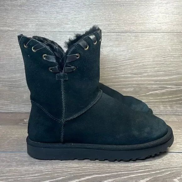 Ugg Aidah Black Suede Women’s Sz 7 Warm Shearling Short Pull On Winter Boots