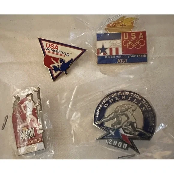 A Lot Of Four Us Olympic Pins‎