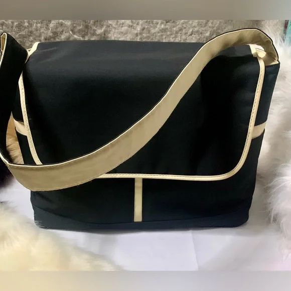 🍼👶 FREE BUNDLE Medela Style Tote Baby Bag Travel🍼👶#BBM