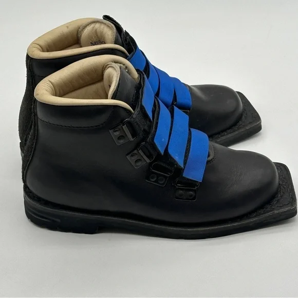MERRELL All Leather 75 mm 3-Pin Nordic Backcountry Telemark Ski Boots Womens 7‎