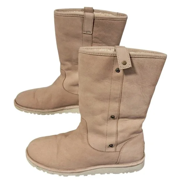 UGG Australia Women's Sheepskin Lined Boots‎ Size 9