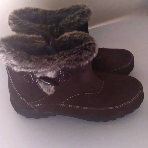 Khombu Gracie Winter Ankle‎ Boots Faux Fur Lined Water Resistant 7M