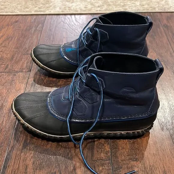 Sorel Out n About rain boot nocturnal blue sz 10.5 in GUC