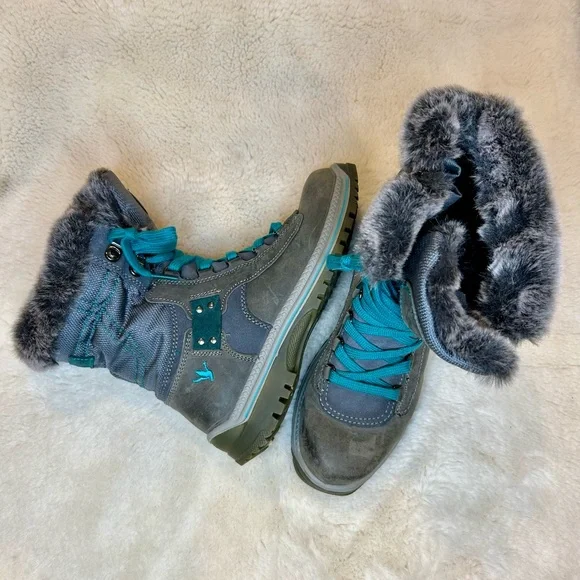 Santana Canada has Gray Fur-Lined Winter Boots 7