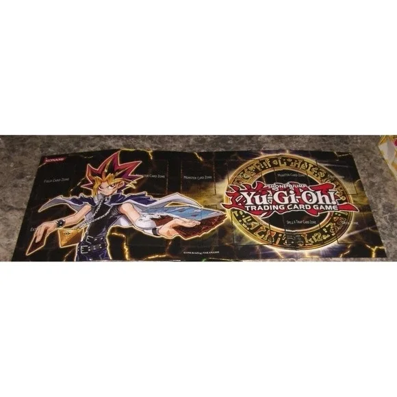 Konami Yu-Gi-Oh! Paper‎ Playmat Unisex OS Multi Color Yami Yugi Vintage TCG Mat