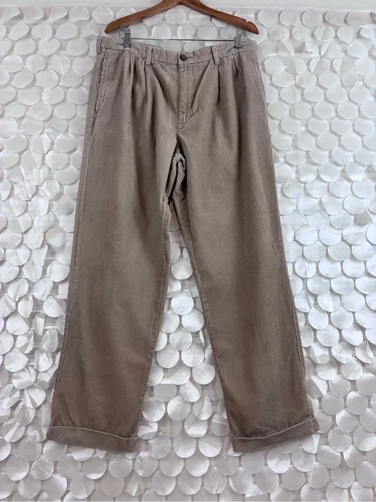 36x32” Men's Corduroy Pleated Cuffed Pants — Light Taupe