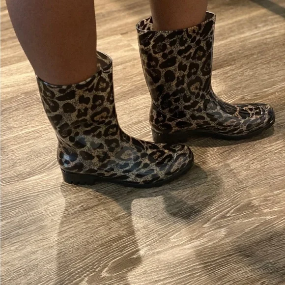 Corkys Riverwalk Leopard Rain Boots Size 7