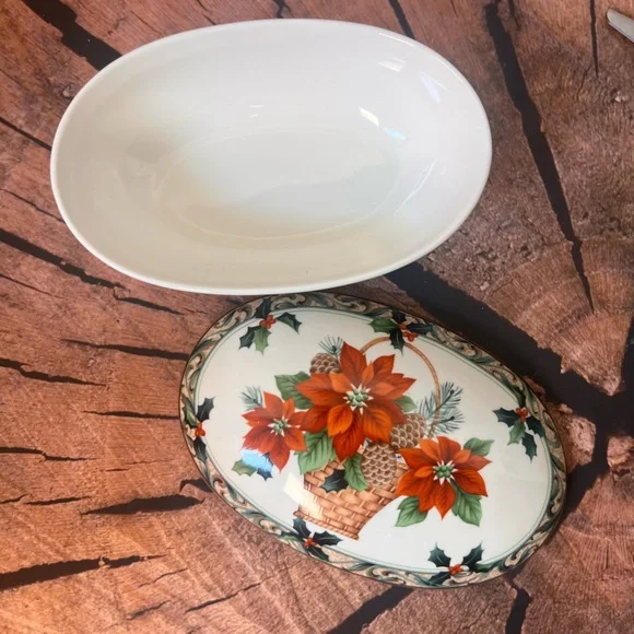 Mikasa‎ Christmas Poinsettias Festive Floral Oval Dish
