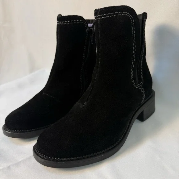 Clarks Womens Black Suede Maye Chelsea Boots sz‎ 6 Outdoor Casual Comfort Winter