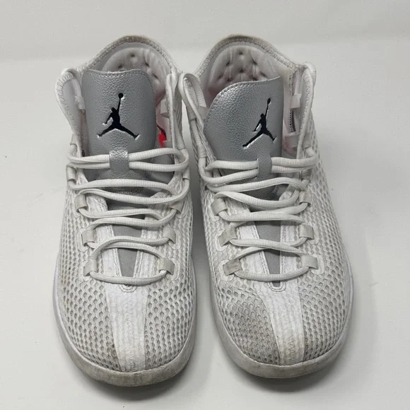 Jordan Reveal ‘Metallic Silver’ Shoes