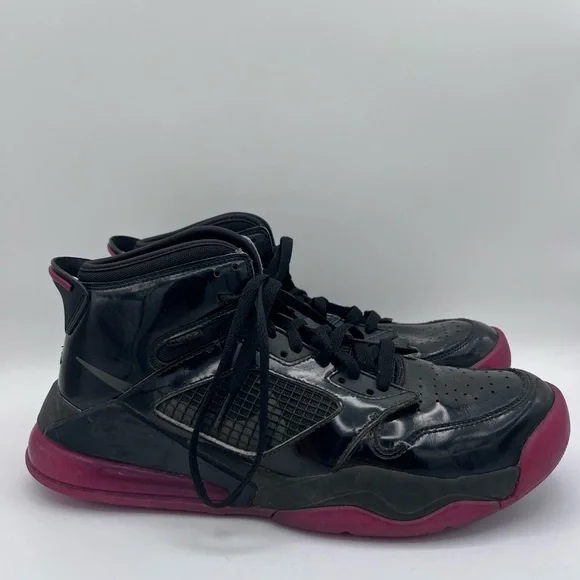 Size 11 - Jordan Mars 270‎ Bred - CD7070-006