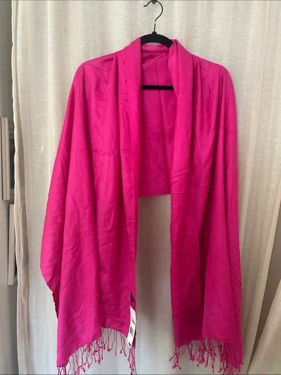 Cashmere and silk scarf/wrap, nwt