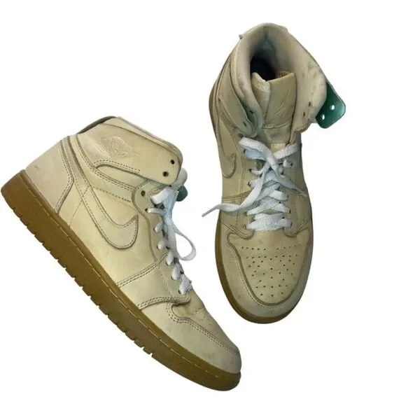 Nike Air Jordan 1 Mid sneakers beige gum sole athletic shoes size 8
