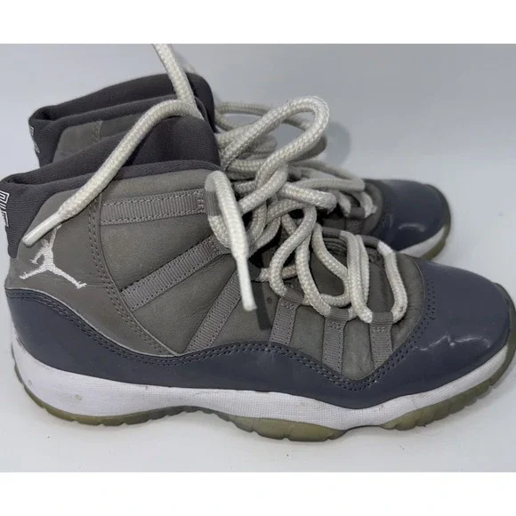 Air Jordan 11 Retro Cool Gray (2021) (GS) Sneakers 378038-005 Mens Size 5Y Used