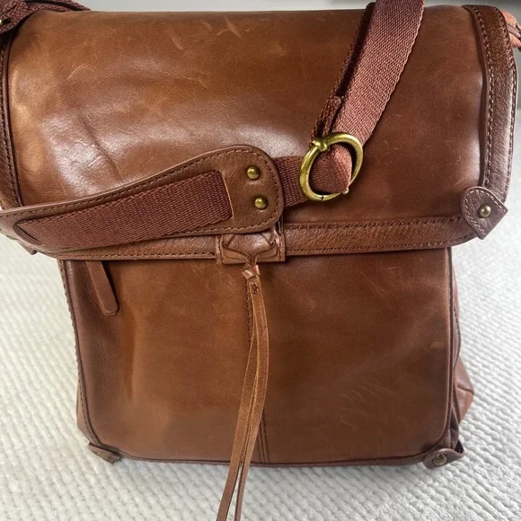 The Sak Brown Leather Backpack Convertible Messenger Bag Brass Hardware Tassel