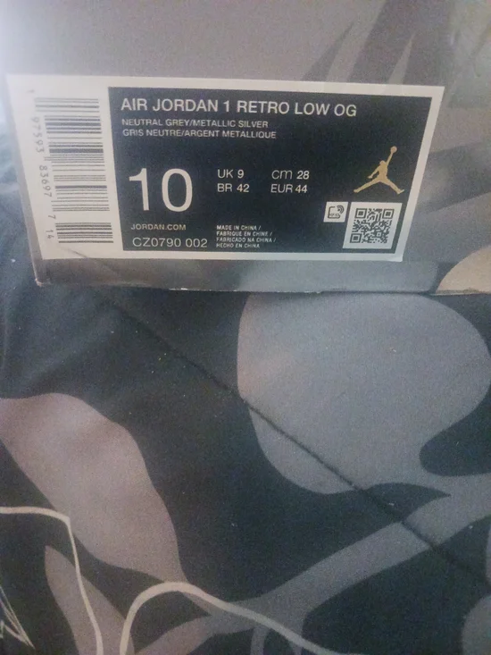 Jordan Air Jordan 1 Retro Low OG Neutral Grey Metallic Silver