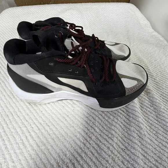 Jordan Air Jordan Low Top Men's Basketball Sneakers Black White Gray Red Sz 9