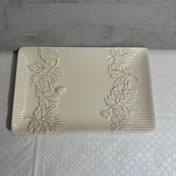 Hallmark‎ Fall Foliage Leaves Acorns Rectangular Tray White distressed