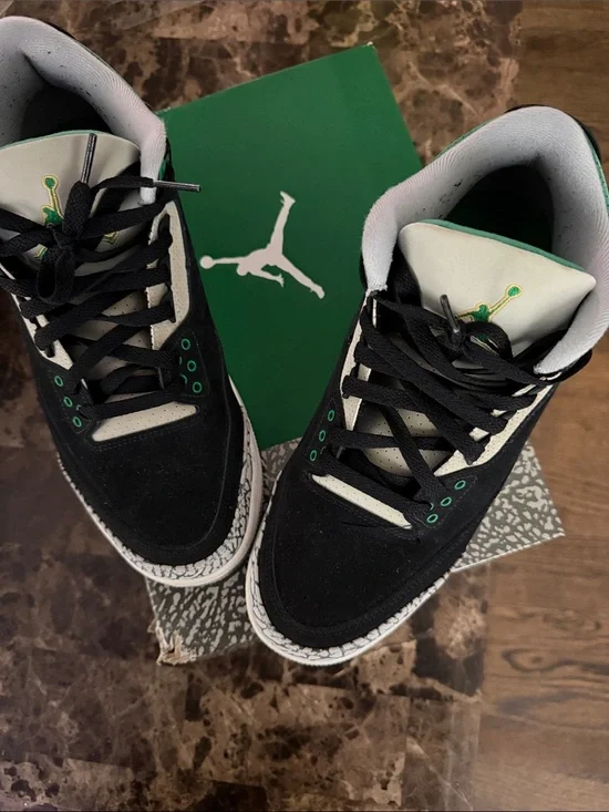 Jordan Retro Low-Top Sneakers in Black, Green, Gray