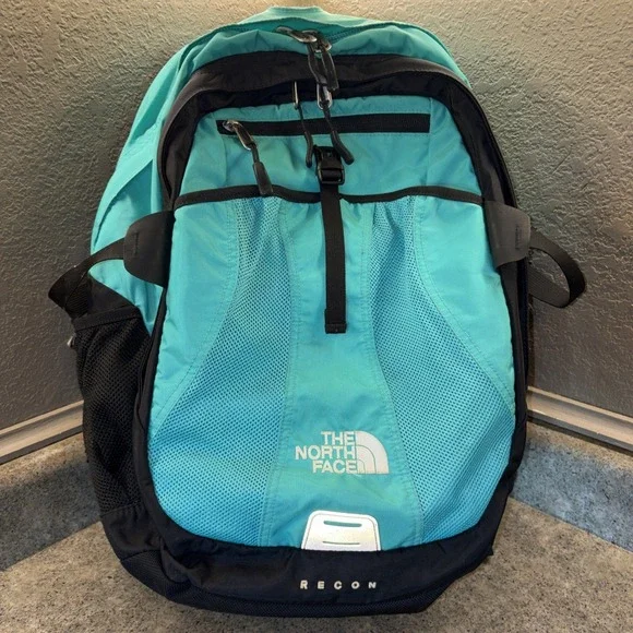 North Face Recon Women's Backpack School Work Hiking Padded Back Very Good Cond.