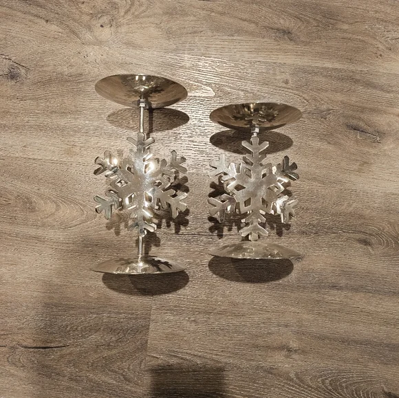 Silver Snowflake Candle Holders‎ Pair