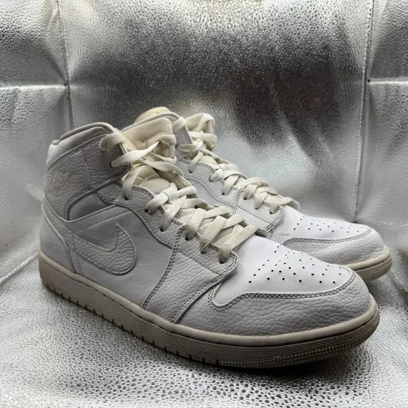 Size 13 Nike Air Jordan 1 Mid Triple White Mens‎ Basketball Shoes 554724-130