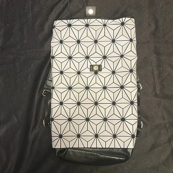 Stylish Black and White Geometric Tote/Backpack