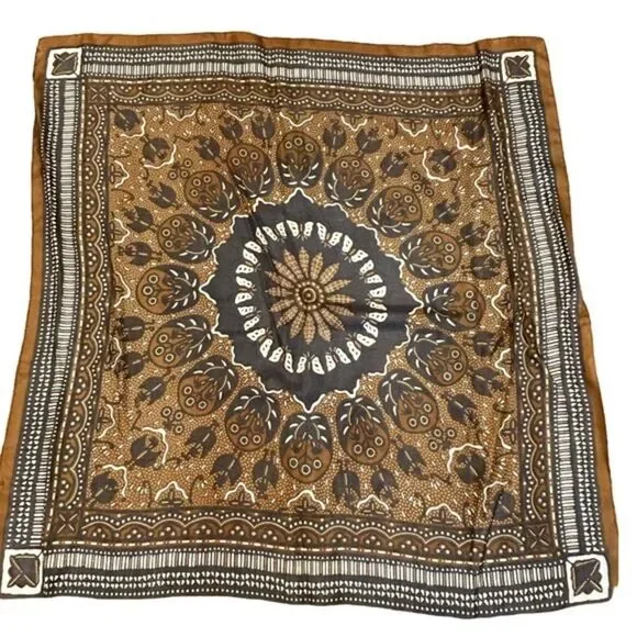 Beautiful‎ Vintage Silk Carmel & Gray Print Scarf 30x30”