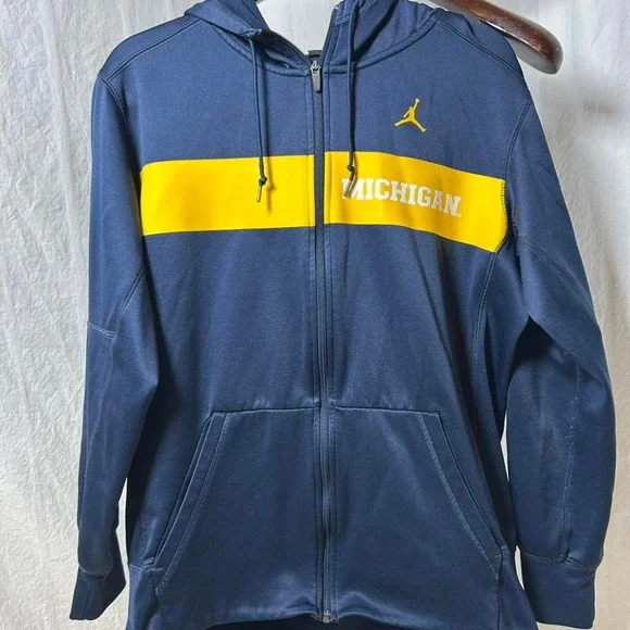 Nike Air Jordan Mens Michigan Jump‎ Man Full Hooded Sweatshirt Jacket Medium