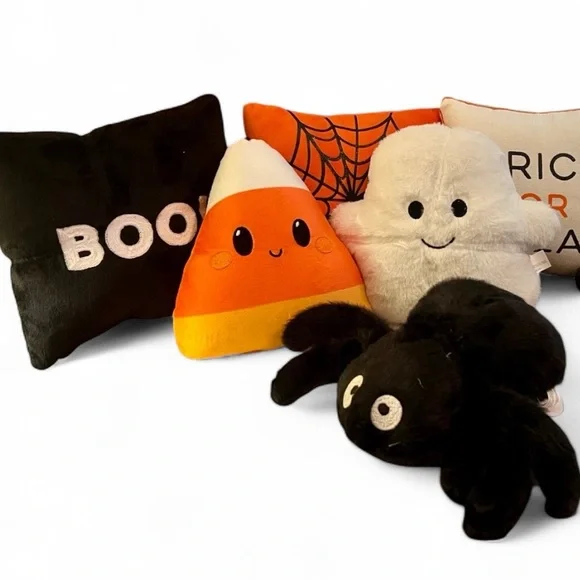 Set of 6 Mini Decorative Halloween Pillows 🎃