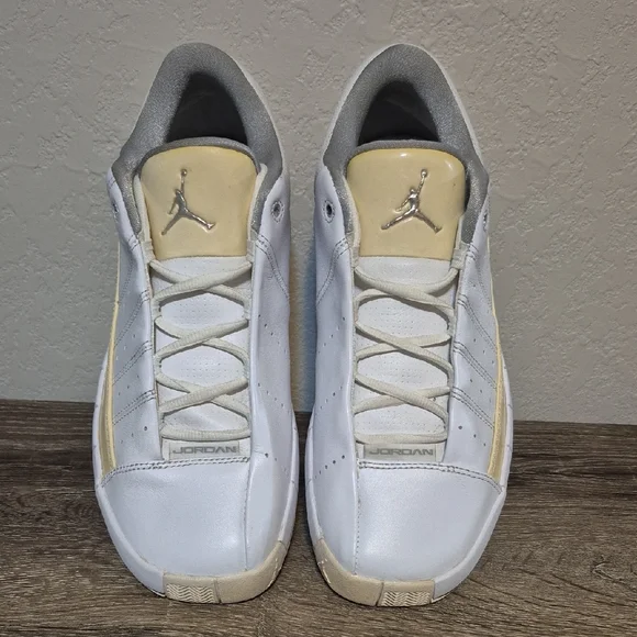 Jordan Men's TE²  Sneakers