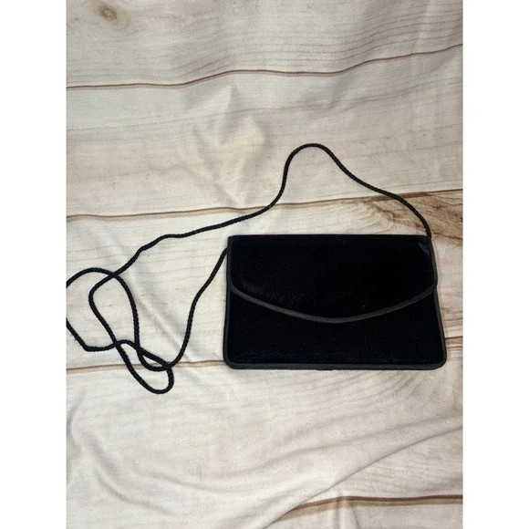 Valerie Stevens Black Velvet Clutch Purse Bag Hidden Strap Mirror Eveningwear‎