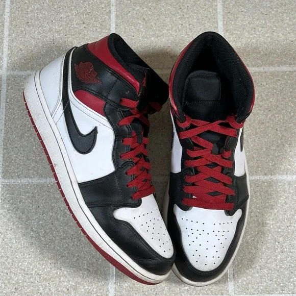 Jordan Air Jordan 1 Mid Gym Red Black White DQ8426-106 Leather Mid Top Men
