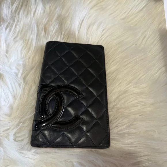 CHANEL Black Quilted Patent Wallet - Certificate
