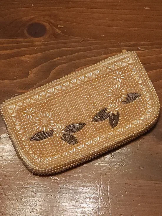 Vintage Regal Product Beaded Floral Clutch 4