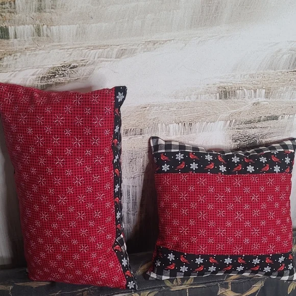 Set of 2 Decorative Red Black & White Winter Theme Snowflake Pillow Set
