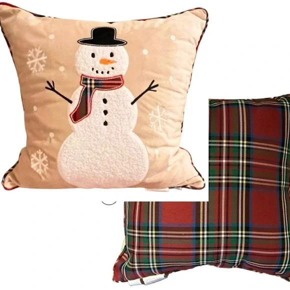 NWT- Snowman Plaid Holiday Accent Pillow