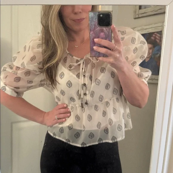 Anthropologie Cream Sheer Puff-Sleeve Peplum Blouse with Leaf Print size small