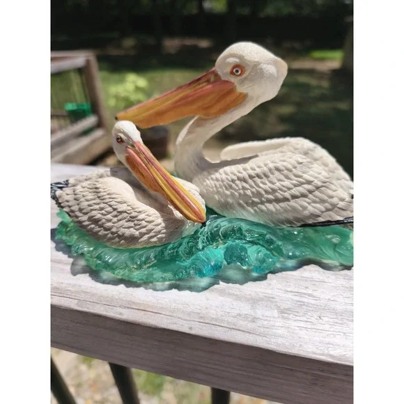 Pelican Tabletop‎ Polystone Beach/Ocean Decor