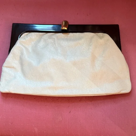 Made in Italy Expressly for Macy’s‎ Beige Leather Clutch Quiet Luxury