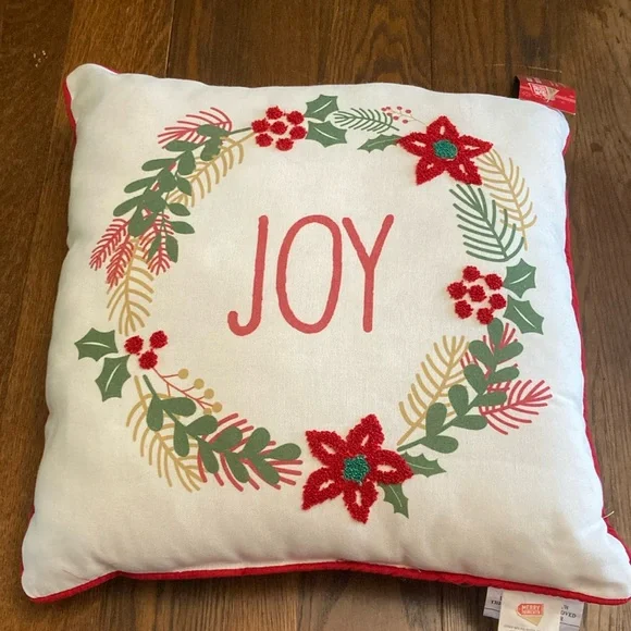 Holiday “JOY” Decorative Pillows NEW