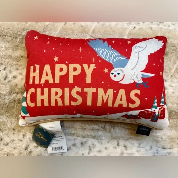 NWT *Discontinued* Universal Studios Harry Potter Christmas Hedwig Pillow
